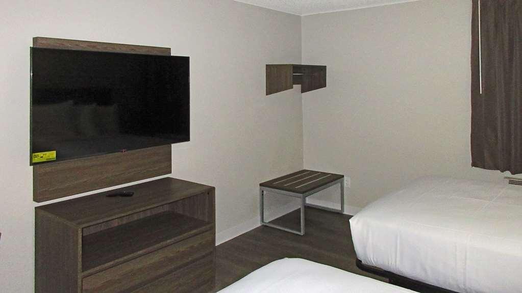 Suburban Studios Milwaukee Airport 객실 사진