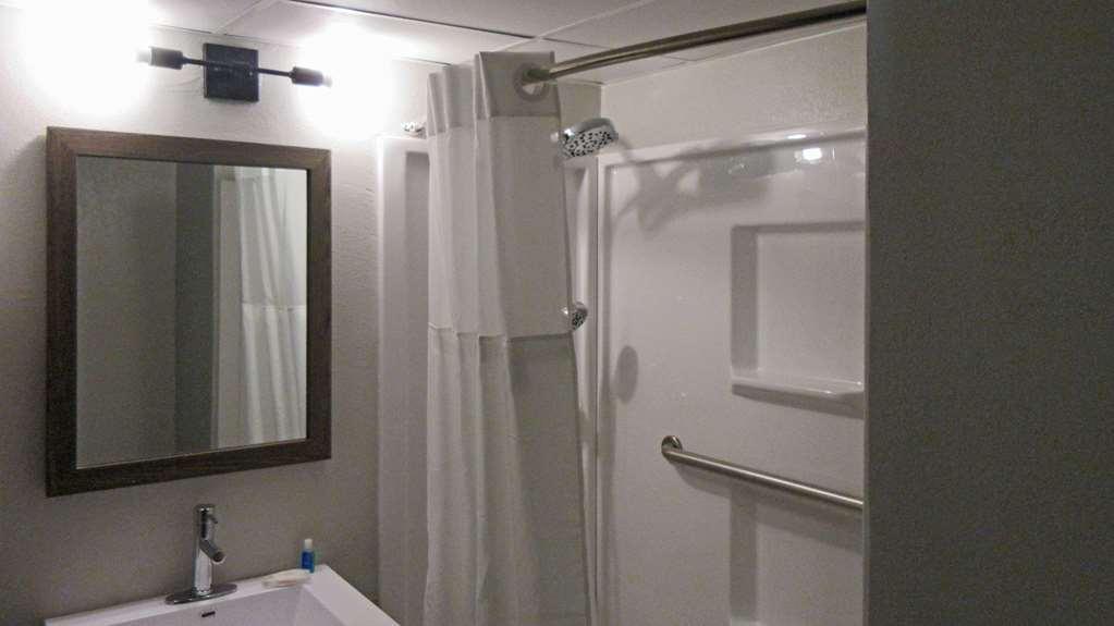 Suburban Studios Milwaukee Airport 객실 사진