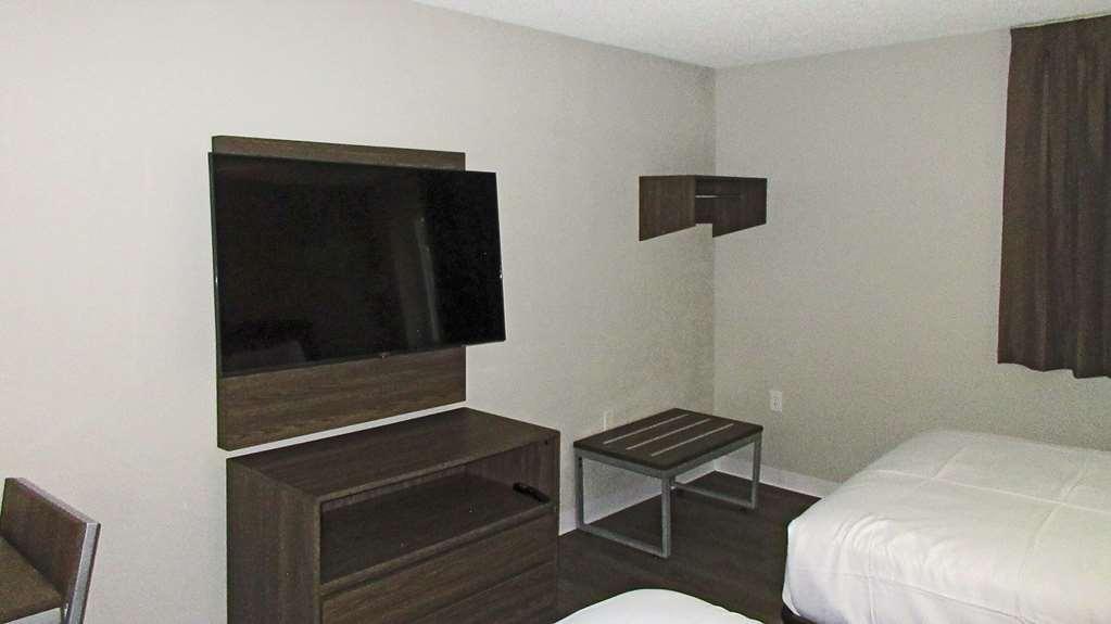 Suburban Studios Milwaukee Airport 객실 사진