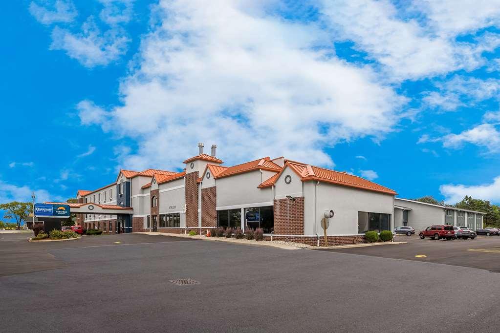 Suburban Studios Milwaukee Airport 외부 사진