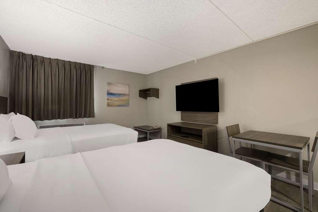 Suburban Studios Milwaukee Airport 객실 사진